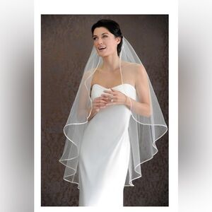 Erika Koelser Veil 779-45